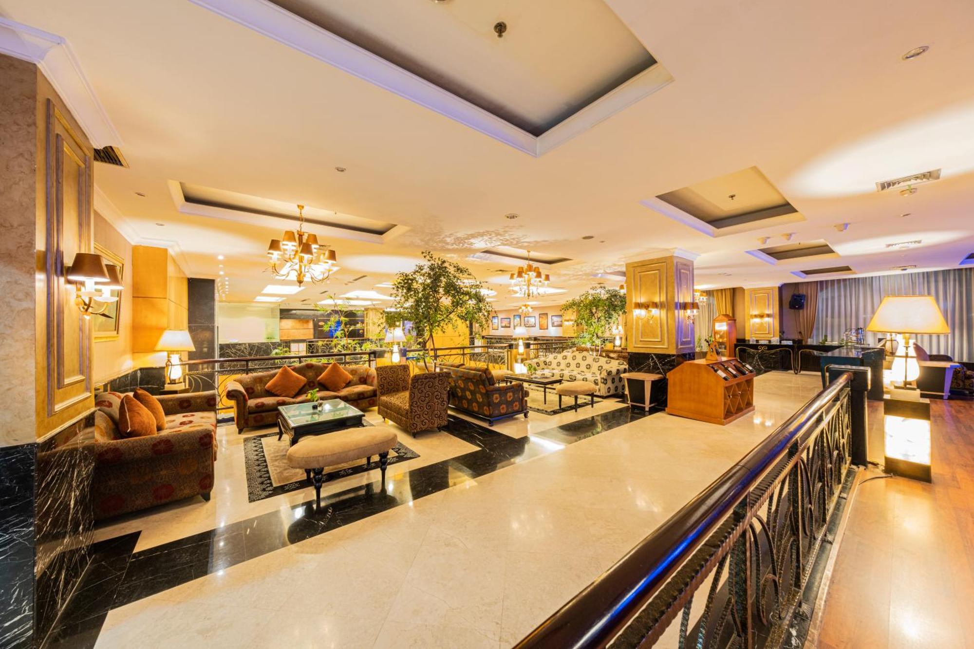 Grand Jatra Hotel Pekanbaru Exterior foto